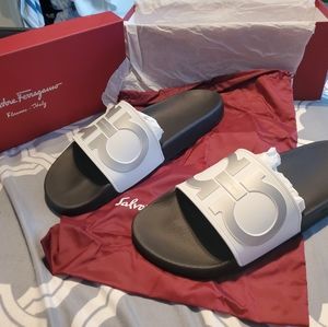 COPY - salvatore ferragamo slides size 12